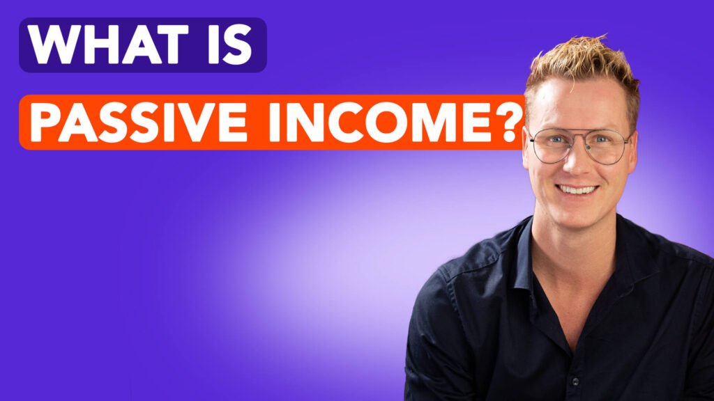 Man explaining passive income